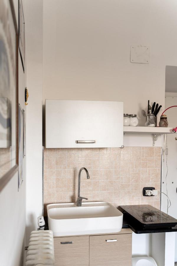Niu Sunny Apartment Genua Exteriör bild